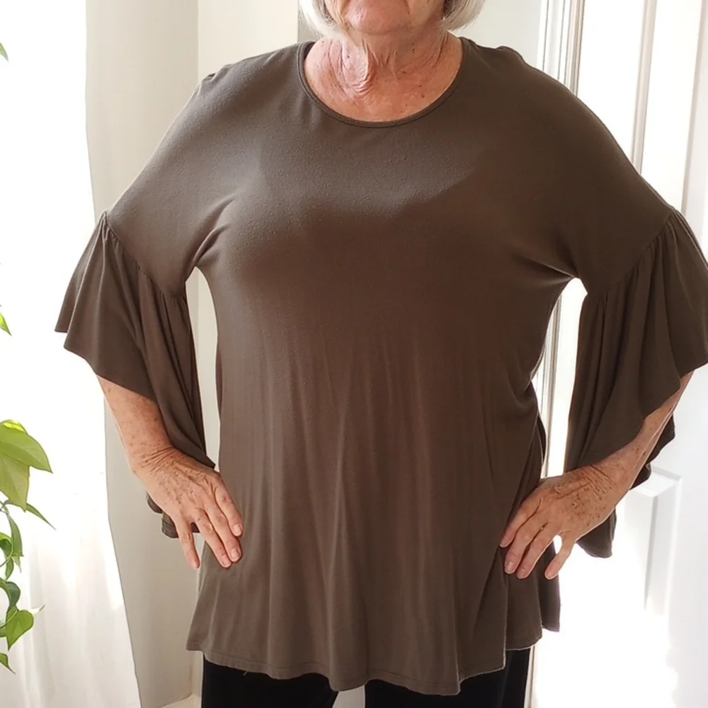 Boutique Tunic - Picture 2 of 4